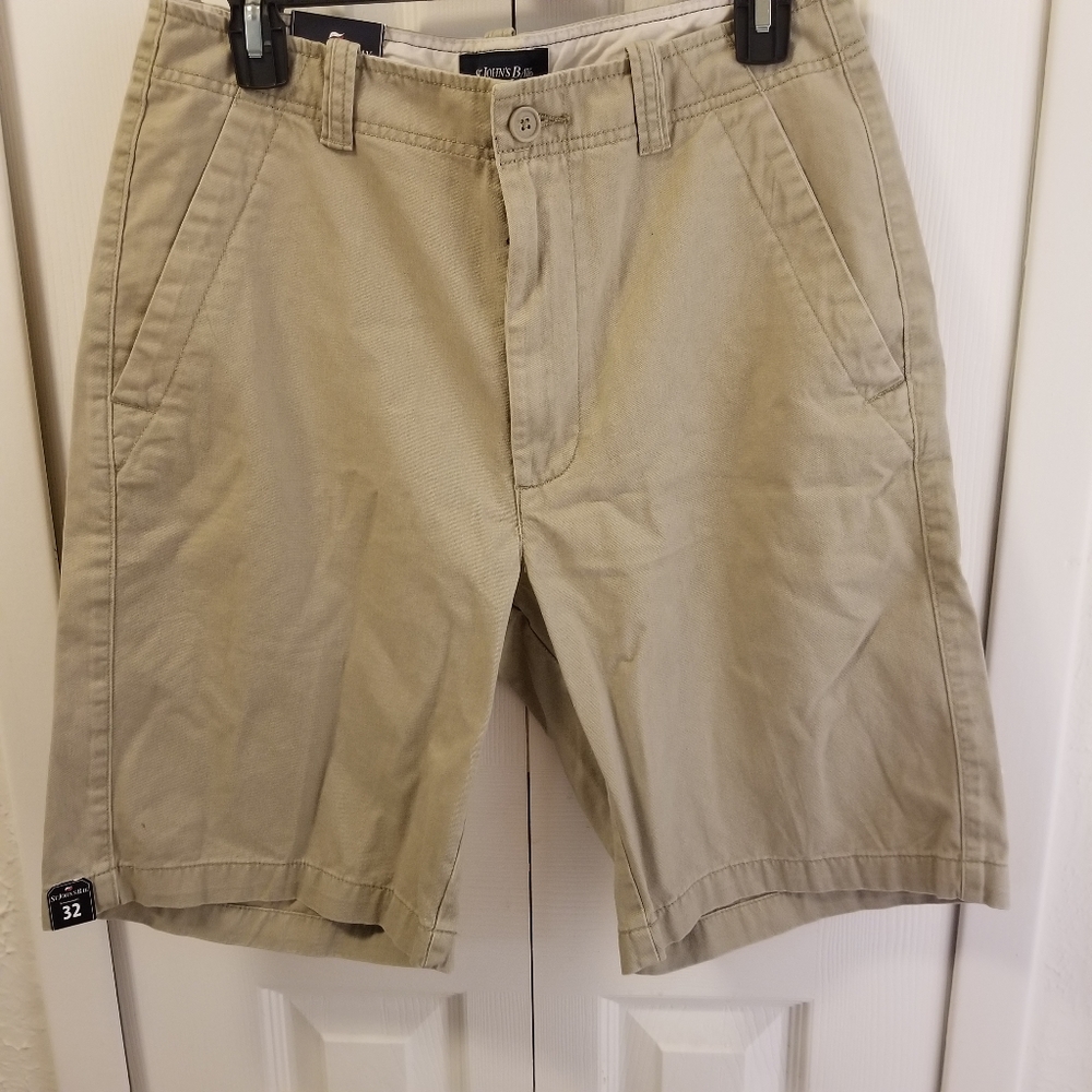 NWT Men's Khaki Shorts